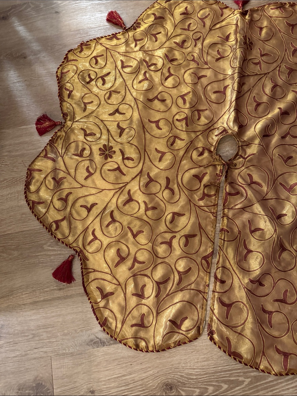 Gold and Burgundy Quilted Tree Skirt with Tassels - Picture 9 of 11